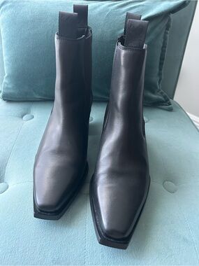 AllSaints Black Leather Vally Chelsea boot. Size 10M